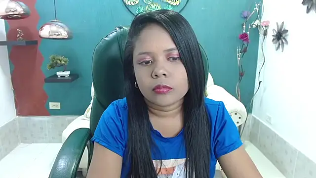 Snapshot of Melikasweetz chatting on 12/17/24, 05:26 Melikasweetz online show from 12/17/24, 05:26