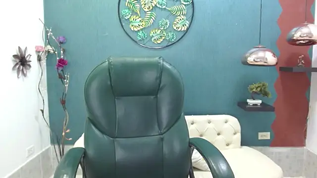 Snapshot of Melikasweetz chatting on 01/03/25, 08:32 Melikasweetz online show from 01/03/25, 08:32