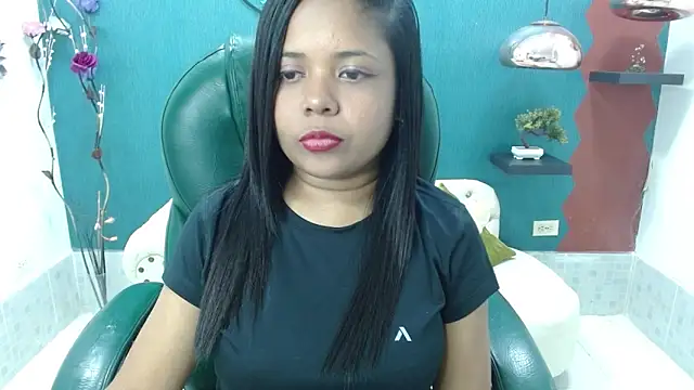 Snapshot of Melikasweetz chatting on 02/06/25, 05:51 Melikasweetz online show from 02/06/25, 05:51