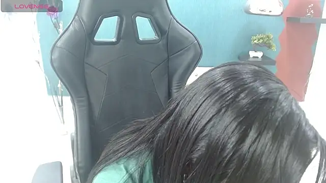 Snapshot of Melikasweetz chatting on 02/12/25, 05:48 Melikasweetz online show from 02/12/25, 05:48