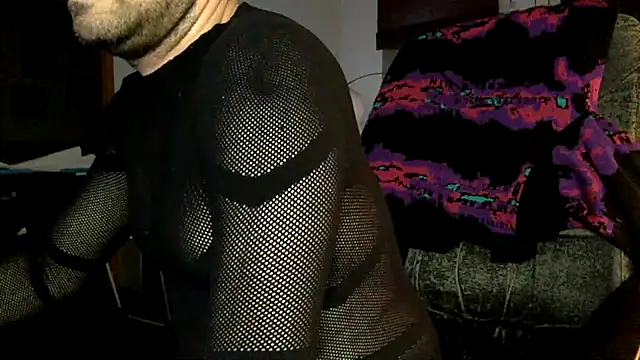 tomz0819 online show from 09/19/25, 02:46