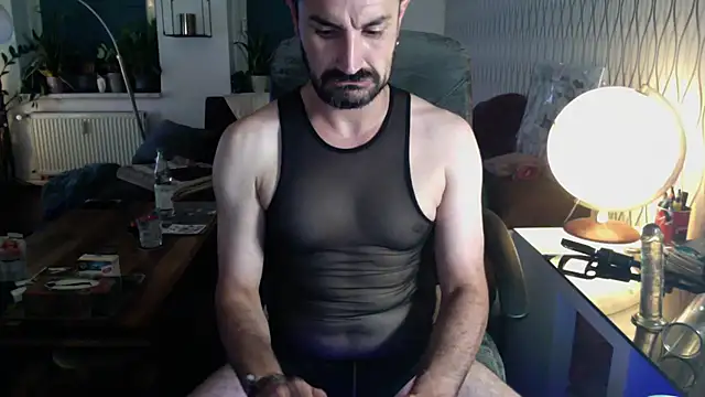 Snapshot of tomz0819 chatting on 07/07/26, 08:13 tomz0819 online show from 07/07/26, 08:13