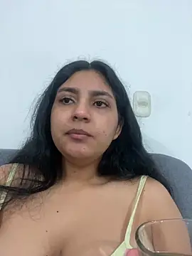 cloe small online show from 02/27/25, 05:24