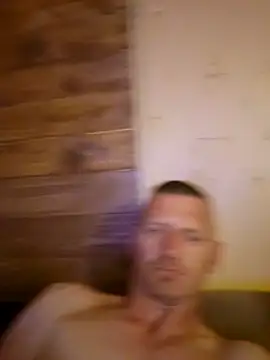 Snapshot of BigDDave6979 chatting on 03/20/25, 03:45 BigDDave6979 online show from 03/20/25, 03:45