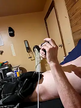 Snapshot of BigDDave6979 chatting on 03/22/25, 06:43 BigDDave6979 online show from 03/22/25, 06:43