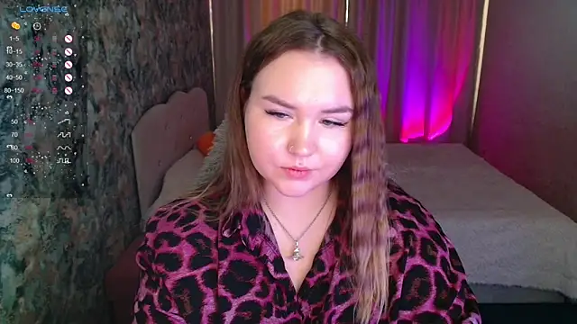 Snapshot of Jenny_Fox chatting on 12/22/24, 07:22 Jenny Fox online show from 12/22/24, 07:22