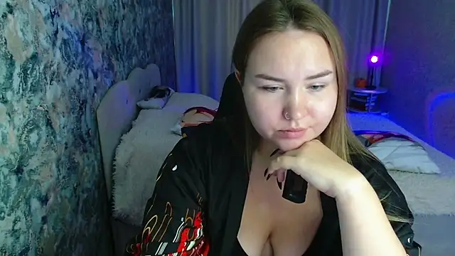 Snapshot of Jenny_Fox chatting on 10/10/25, 08:35 Jenny Fox online show from 10/10/25, 08:35