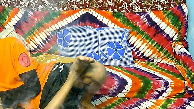 Snapshot of Alex_Suman25 chatting on 03/05/25, 01:17 Alex Suman25 online show from 03/05/25, 01:17