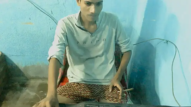Snapshot of Alex_Suman25 chatting on 09/30/25, 05:07 Alex Suman25 online show from 09/30/25, 05:07