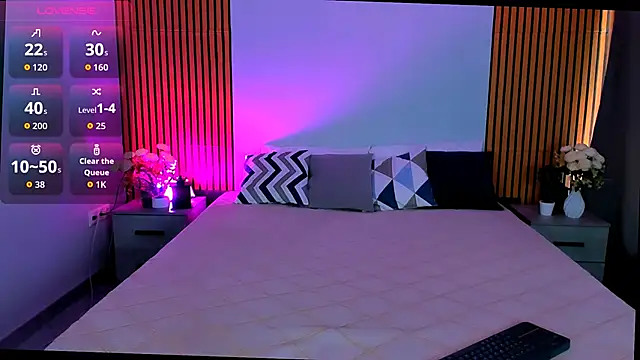 MiaBecky online show from 05/22/26, 05:47