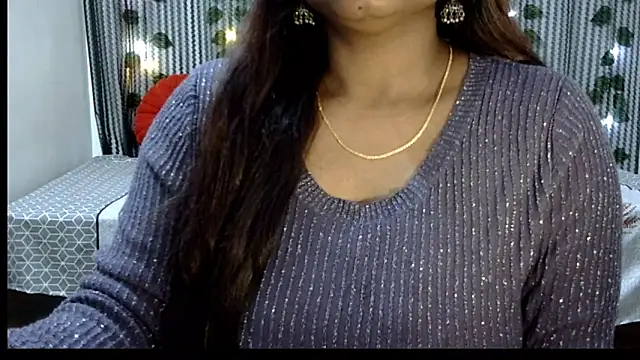 Snapshot of Radhika_Singhaniya chatting on 01/03/25, 08:43 Radhika Singhaniya online show from 01/03/25, 08:43