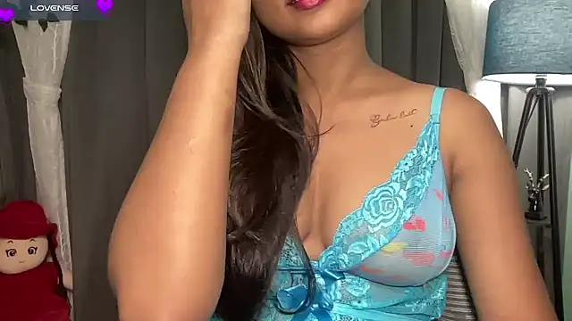 Snapshot of senorita78 chatting on 10/29/25, 08:27 senorita78 online show from 10/29/25, 08:27