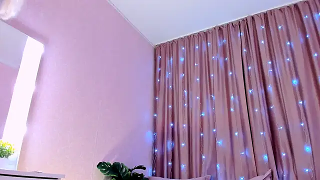 Snapshot of Elis_miracle chatting on 12/26/24, 11:10 Elis miracle online show from 12/26/24, 11:10