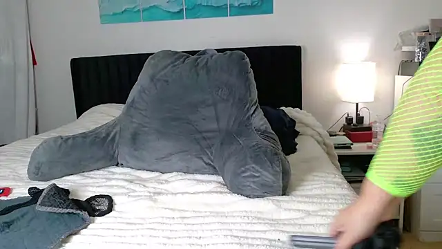 SpikedBella online show from 02/28/25, 09:44