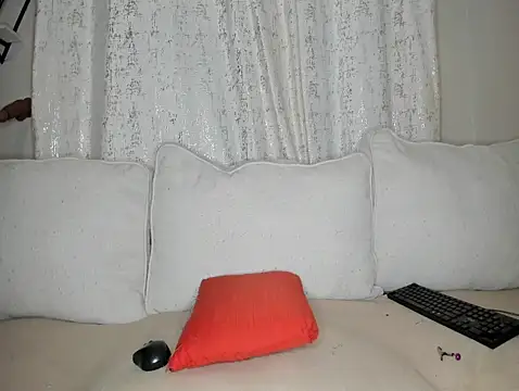 Snapshot of Mamii_water chatting on 02/17/26, 05:59 Mamii water online show from 02/17/26, 05:59