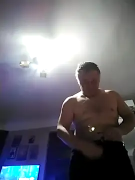 Snapshot of Grasul78 chatting on 11/17/25, 04:13 Grasul78 online show from 11/17/25, 04:13