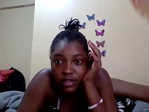 Snapshot of Zara_Twilight chatting on 12/11/24, 10:27 Zara Twilight online show from 12/11/24, 10:27