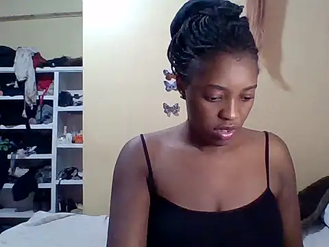 Snapshot of Zara_Twilight chatting on 09/29/25, 09:08 Zara Twilight online show from 09/29/25, 09:08