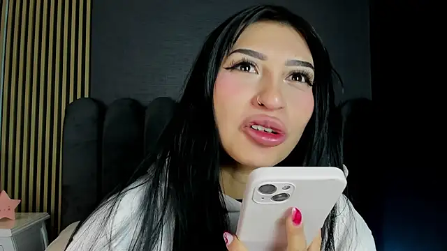 Nicolette ks  online show from 03/28/26, 04:45