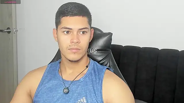 Snapshot of Iamdylan777 chatting on 04/23/26, 02:52 Iamdylan777 online show from 04/23/26, 02:52