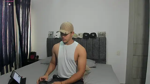Snapshot of Iamdylan777 chatting on 04/29/26, 05:30 Iamdylan777 online show from 04/29/26, 05:30