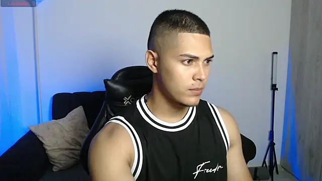 Snapshot of Iamdylan777 chatting on 07/07/26, 04:04 Iamdylan777 online show from 07/07/26, 04:04