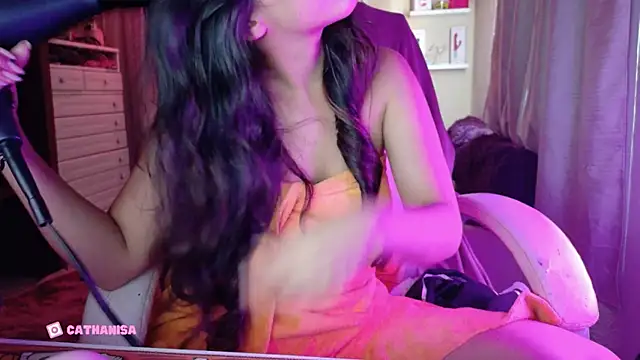 Snapshot of AllisonCatUwU chatting on 10/25/25, 04:35 AllisonCatUwU online show from 10/25/25, 04:35