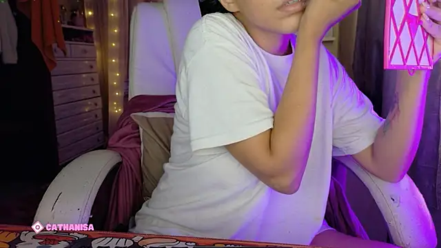 Snapshot of AllisonCatUwU chatting on 11/01/25, 04:20 AllisonCatUwU online show from 11/01/25, 04:20