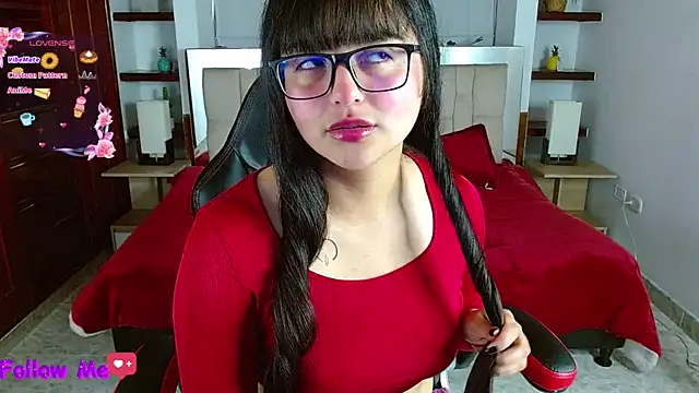 scarlleth  online show from 03/17/25, 12:14