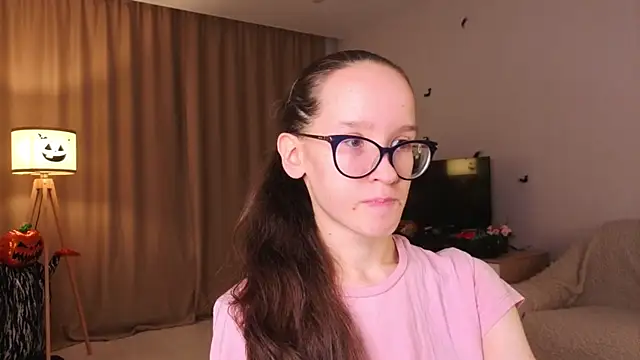 Snapshot of BettyBrowni chatting on 11/09/25, 04:05 BettyBrowni online show from 11/09/25, 04:05