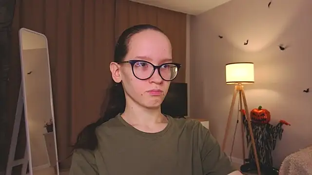 BettyBrowni online show from 12/05/25, 04:03