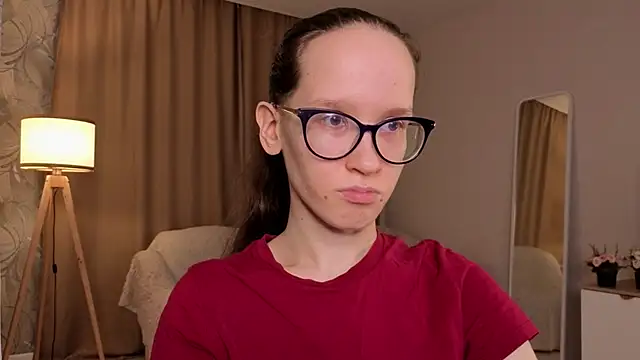 Snapshot of BettyBrowni chatting on 04/18/26, 04:11 BettyBrowni online show from 04/18/26, 04:11