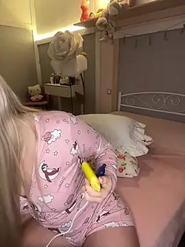 touchme now online show from 02/08/25, 02:38