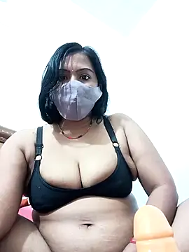 Snapshot of nitasahu chatting on 02/15/25, 03:42 nitasahu online show from 02/15/25, 03:42