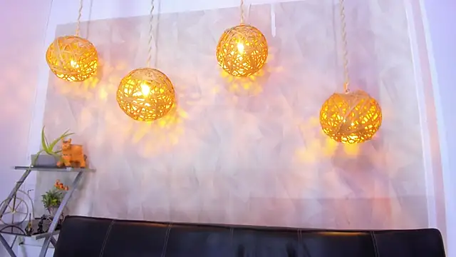 victoria aleia  online show from 02/21/25, 11:32