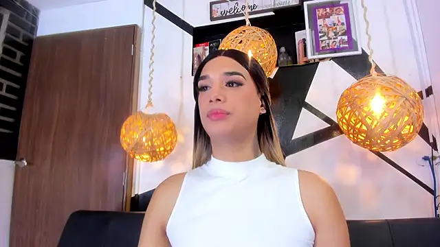 victoria aleia  online show from 10/25/25, 09:31