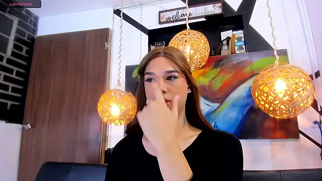 victoria aleia  online show from 11/13/25, 09:47