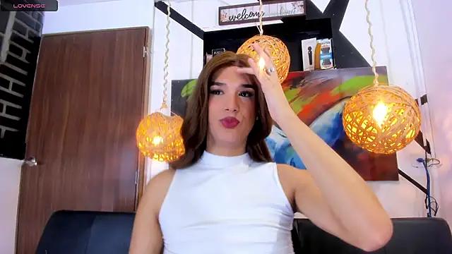 victoria aleia  online show from 11/15/25, 09:00