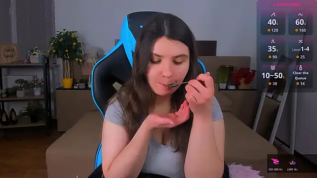 Viola  Shy online show from 02/03/26, 09:20