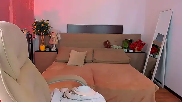 Viola  Shy online show from 03/04/26, 09:32