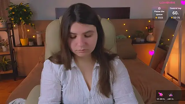 Viola  Shy online show from 04/13/26, 08:14