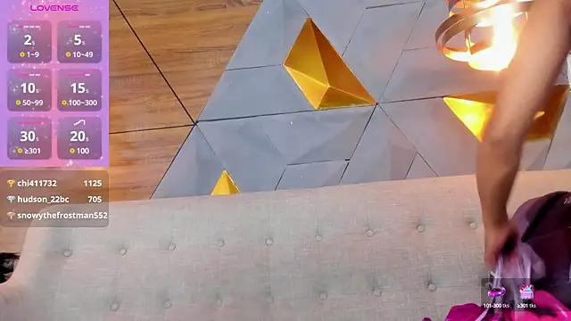 Snapshot of sarah_banks1 chatting on 02/03/25, 07:00 sarah banks1 online show from 02/03/25, 07:00