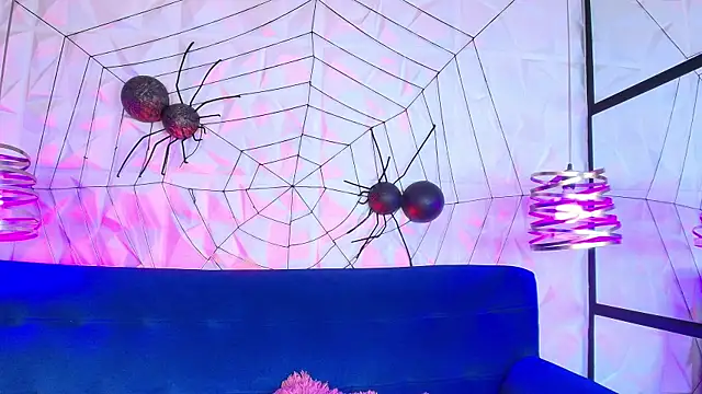 Snapshot of sarah_banks1 chatting on 12/15/25, 03:22 sarah banks1 online show from 12/15/25, 03:22