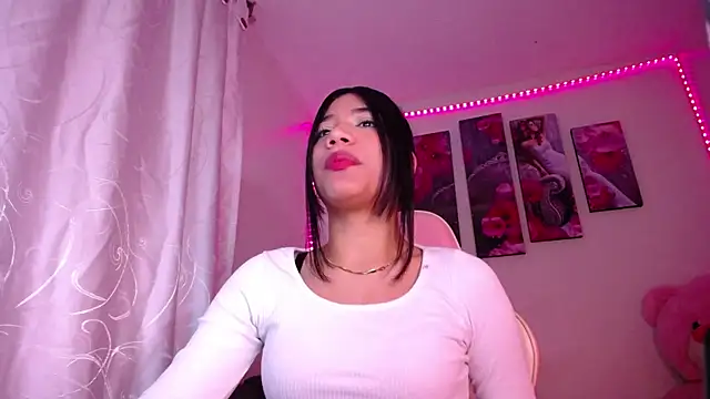 Snapshot of Alissarhys26 chatting on 02/09/25, 02:06 Alissarhys26 online show from 02/09/25, 02:06