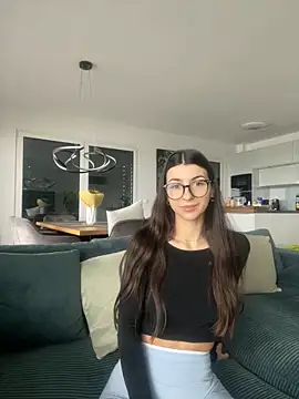 Wildberry  online show from 03/13/26, 07:48