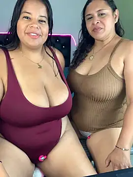 twocurvylatins online show from 05/17/26, 03:30