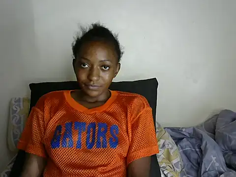 Snapshot of pretty_africanah chatting on 01/24/25, 11:37 pretty africanah online show from 01/24/25, 11:37