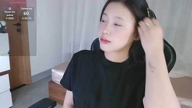 Lin SiYee online show from 03/01/25, 01:07