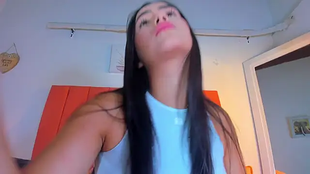 valen rose0 online show from 12/15/25, 12:09