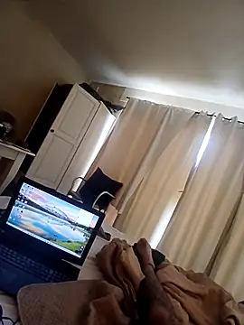 Snapshot of Denisilboss chatting on 02/28/26, 07:42 Denisilboss online show from 02/28/26, 07:42